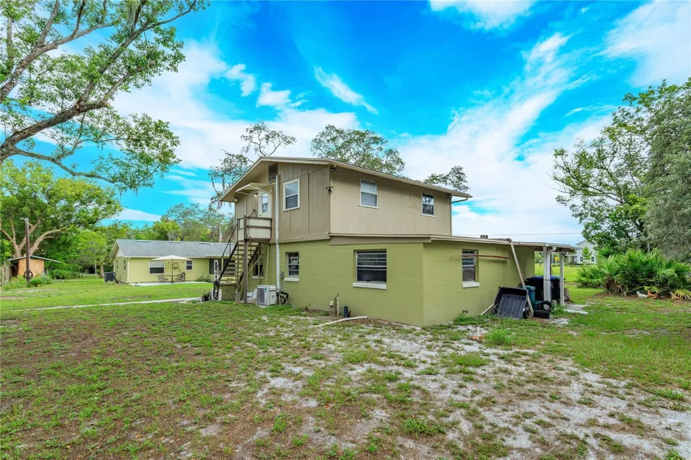 1909 LAKEWOOD AVENUE Ocoee, FL 34761