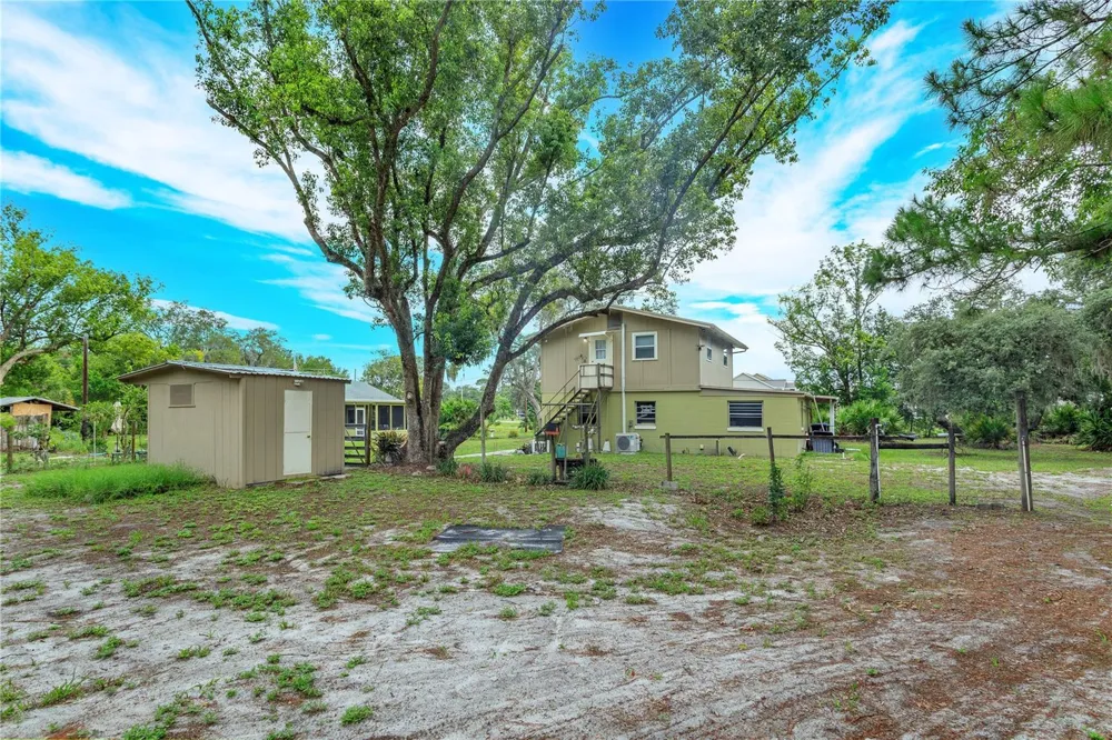 1909 LAKEWOOD AVENUE Ocoee, FL 34761