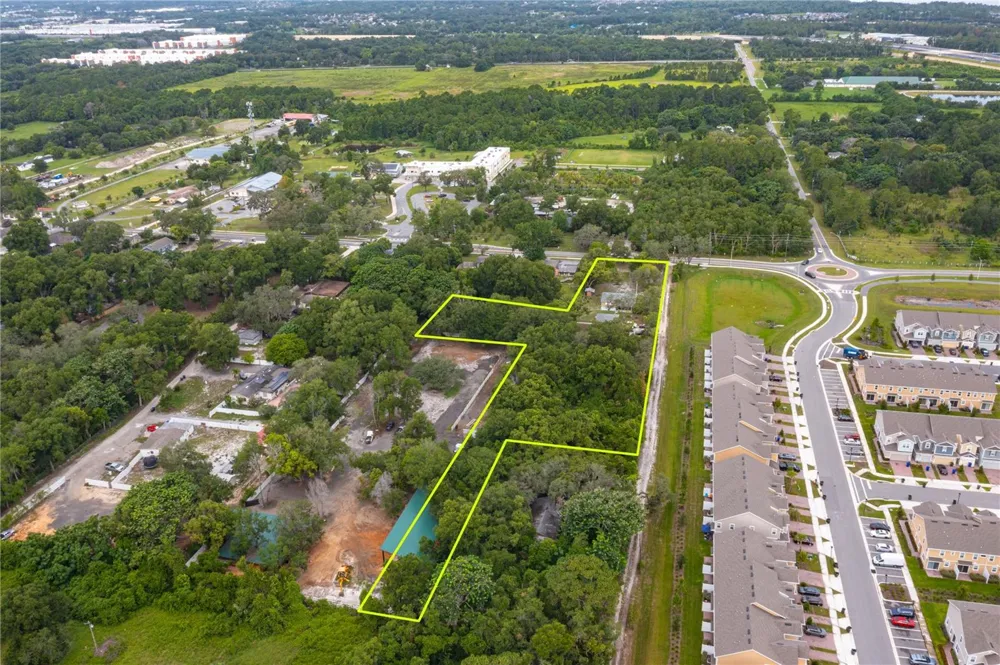 1909 LAKEWOOD AVENUE Ocoee, FL 34761