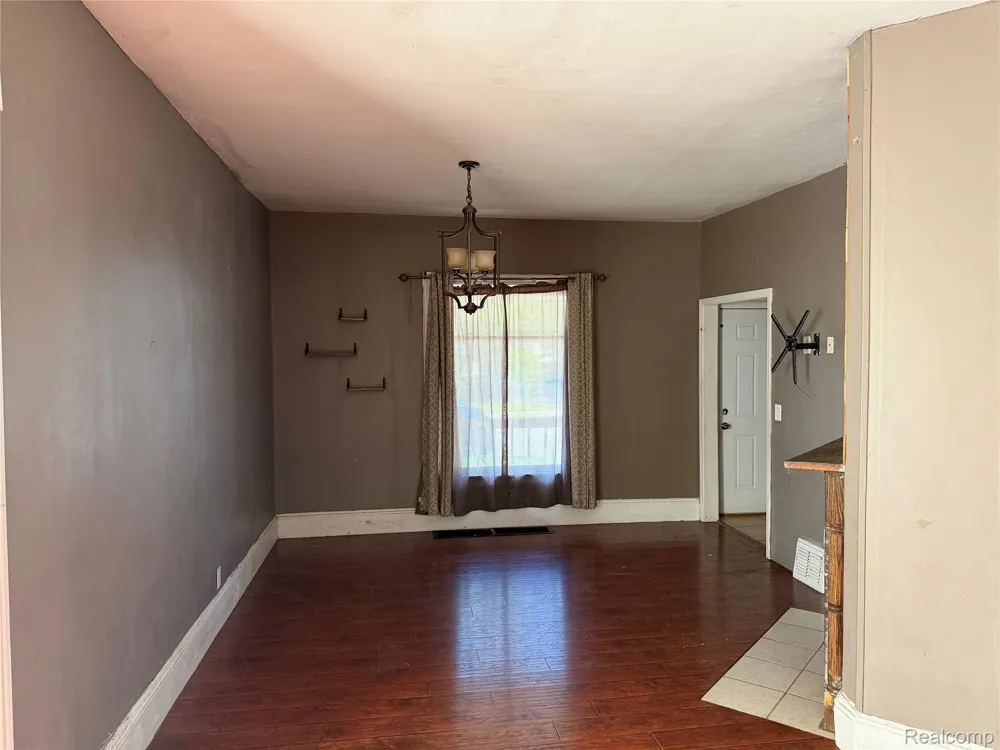 909 Pine Street Port Huron City, MI 48060