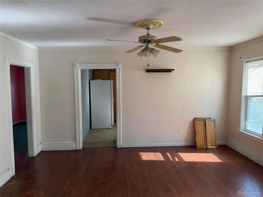 909 Pine Street Port Huron City, MI 48060