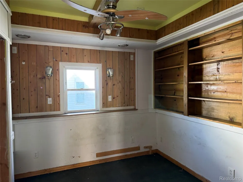 909 Pine Street Port Huron City, MI 48060