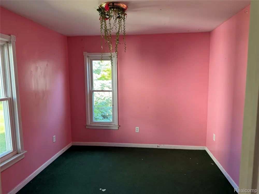 909 Pine Street Port Huron City, MI 48060