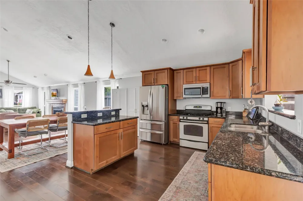 610 Maryland Street Liberty, TX 77575