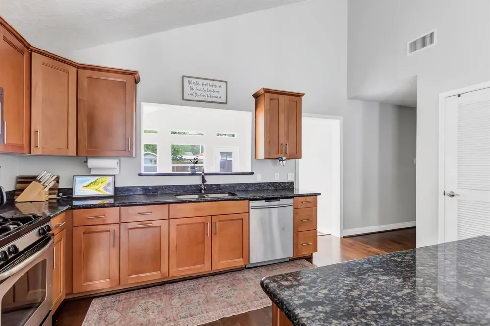 610 Maryland Street Liberty, TX 77575