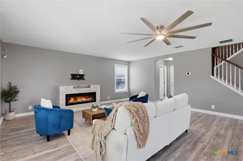 2418 Ridge Rock