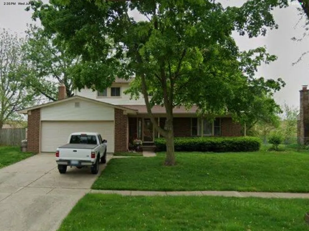 359 Old Creek Drive Saline City, MI 48176