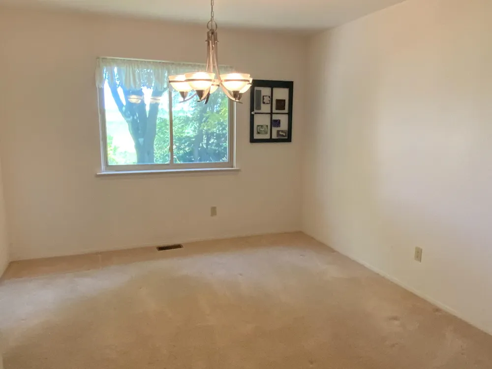 359 Old Creek Drive Saline City, MI 48176