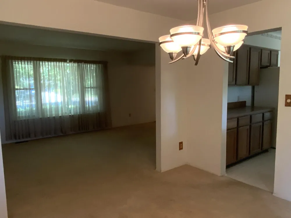 359 Old Creek Drive Saline City, MI 48176