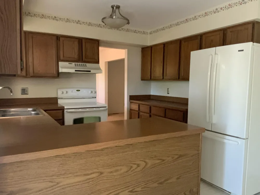359 Old Creek Drive Saline City, MI 48176