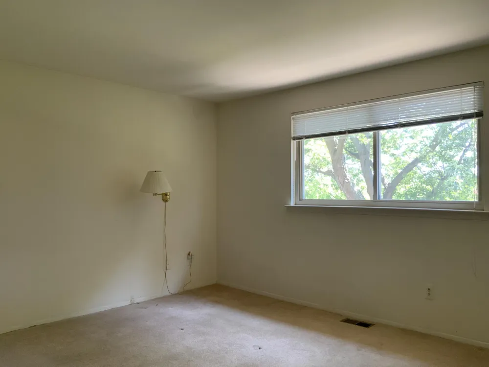 359 Old Creek Drive Saline City, MI 48176