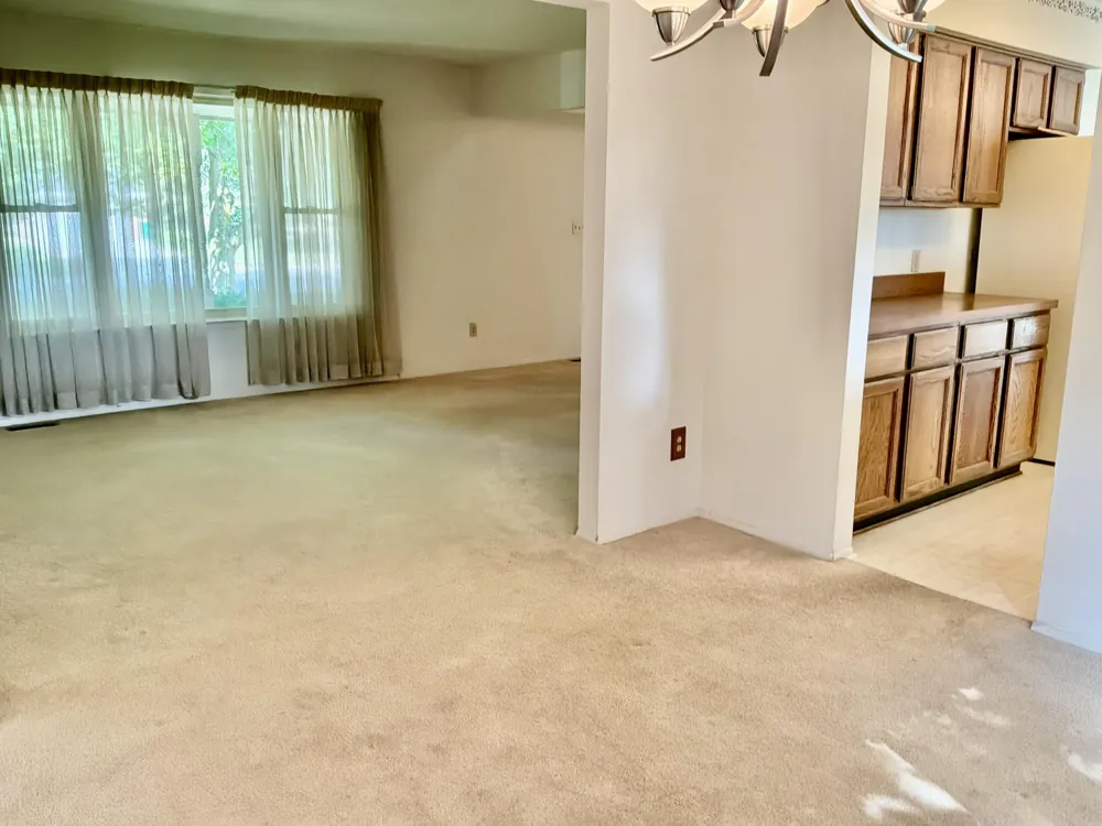 359 Old Creek Drive Saline City, MI 48176