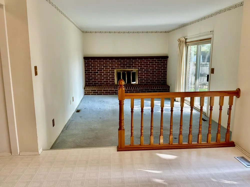 359 Old Creek Drive Saline City, MI 48176