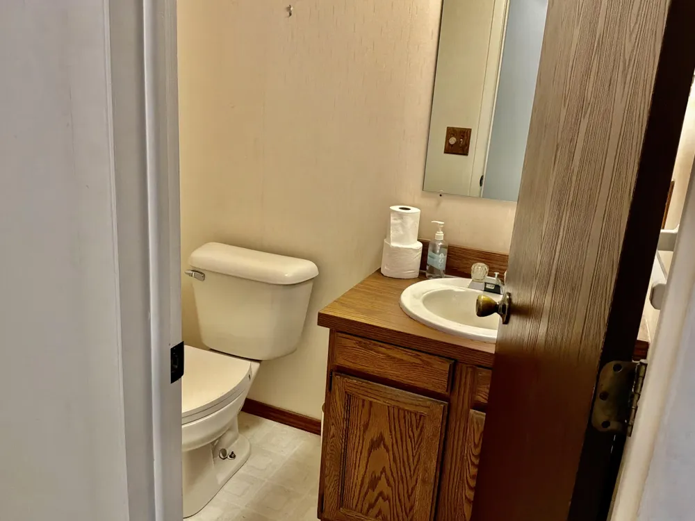 359 Old Creek Drive Saline City, MI 48176