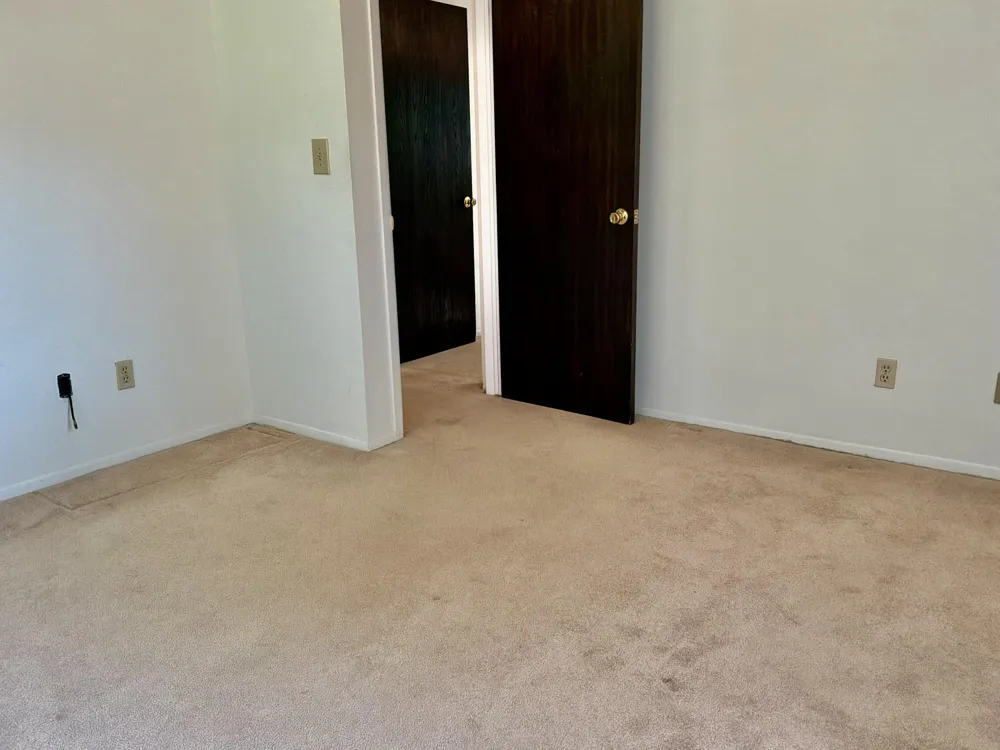 359 Old Creek Drive Saline City, MI 48176