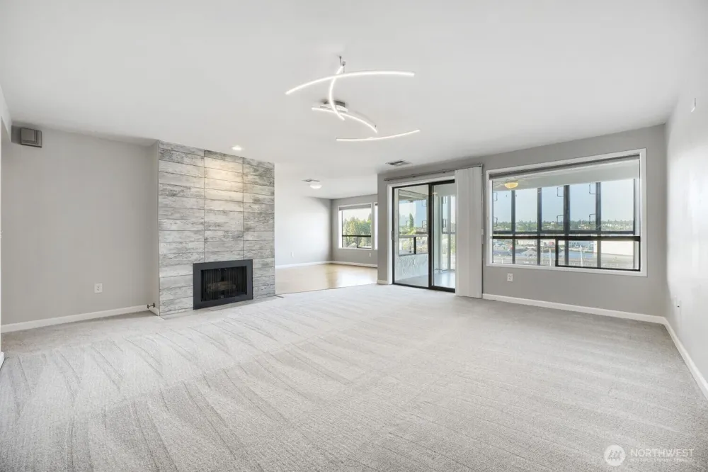 3100 W Commodore Way #305 Seattle, WA 98199