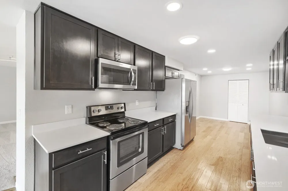 3100 W Commodore Way #305 Seattle, WA 98199