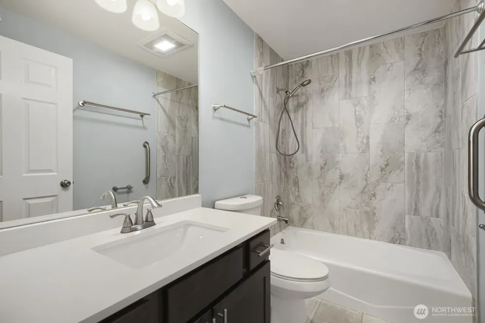 3100 W Commodore Way #305 Seattle, WA 98199
