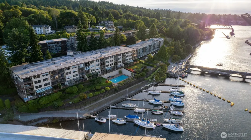 3100 W Commodore Way #305 Seattle, WA 98199