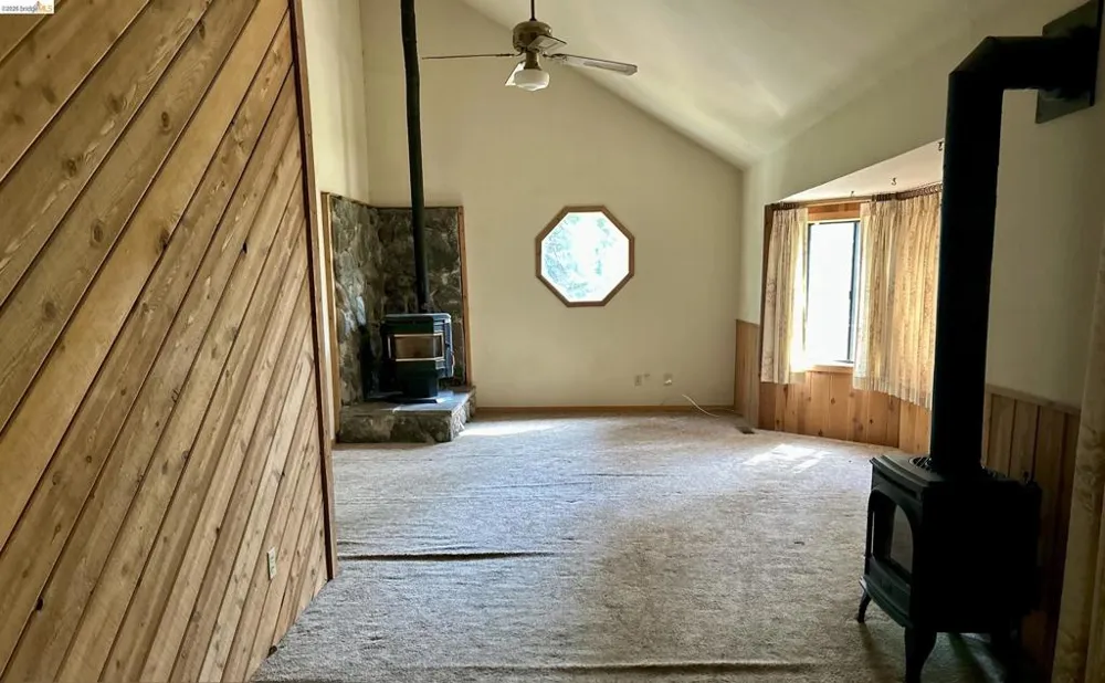 2985 Valley View Dr Arnold, CA 95223