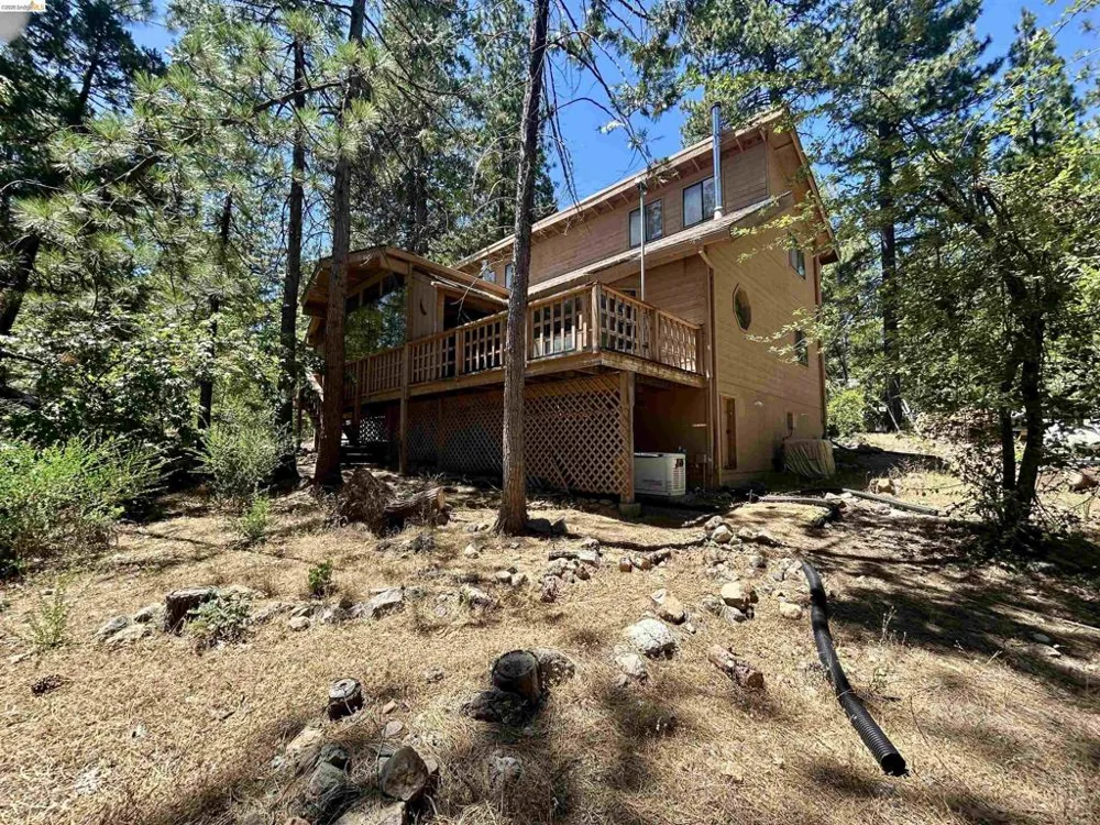 2985 Valley View Dr Arnold, CA 95223