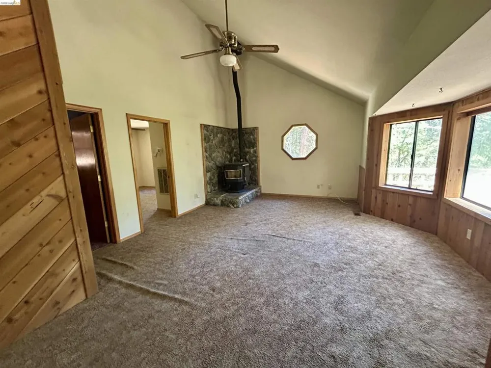 2985 Valley View Dr Arnold, CA 95223