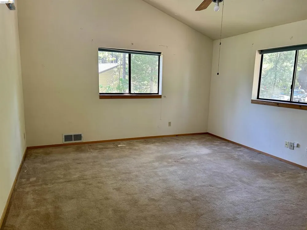 2985 Valley View Dr Arnold, CA 95223
