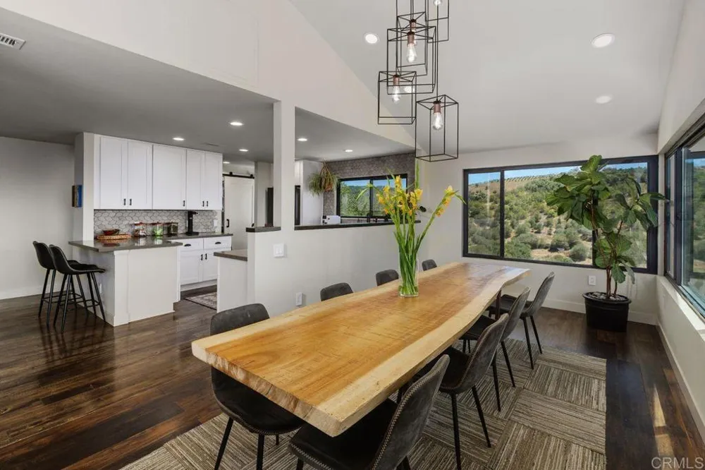10483 Couser Way Valley Center, CA 92082