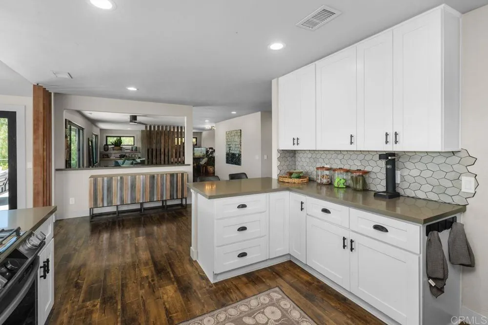 10483 Couser Way Valley Center, CA 92082