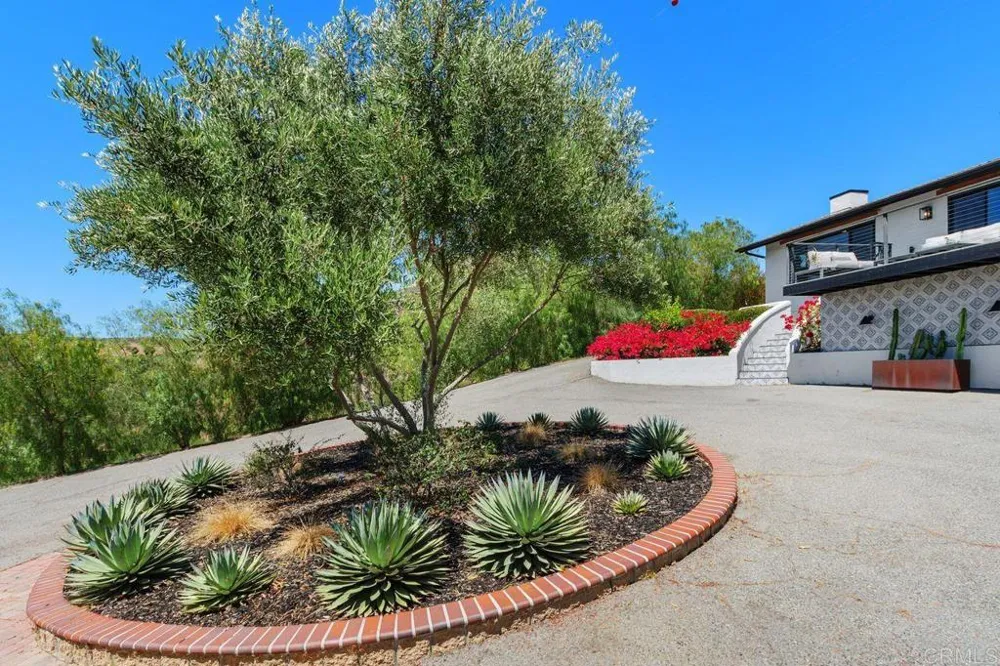 10483 Couser Way Valley Center, CA 92082