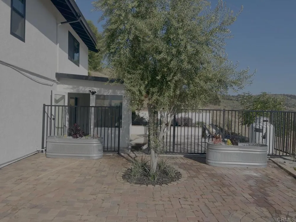 10483 Couser Way Valley Center, CA 92082