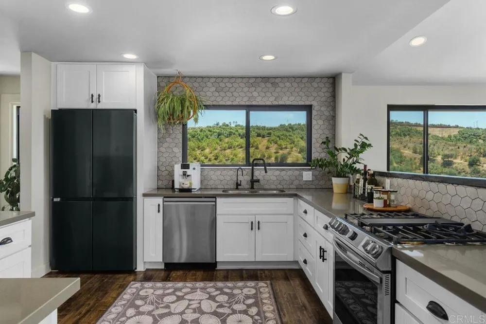 10483 Couser Way Valley Center, CA 92082