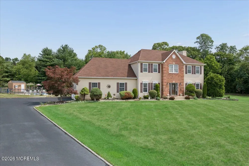 5 Hartnett Way Clarksburg, NJ 08510