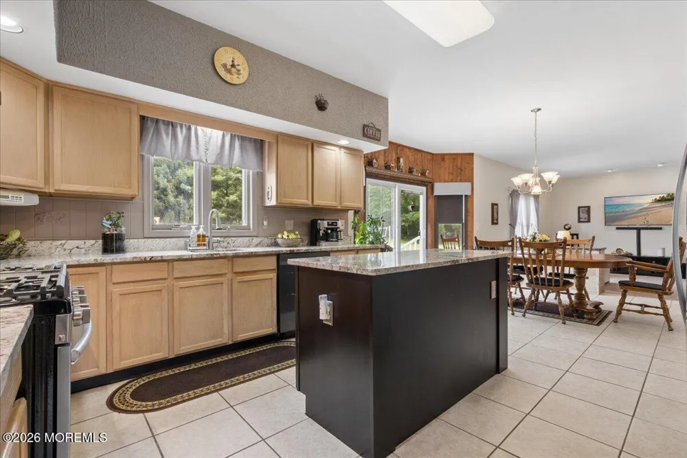 5 Hartnett Way Clarksburg, NJ 08510