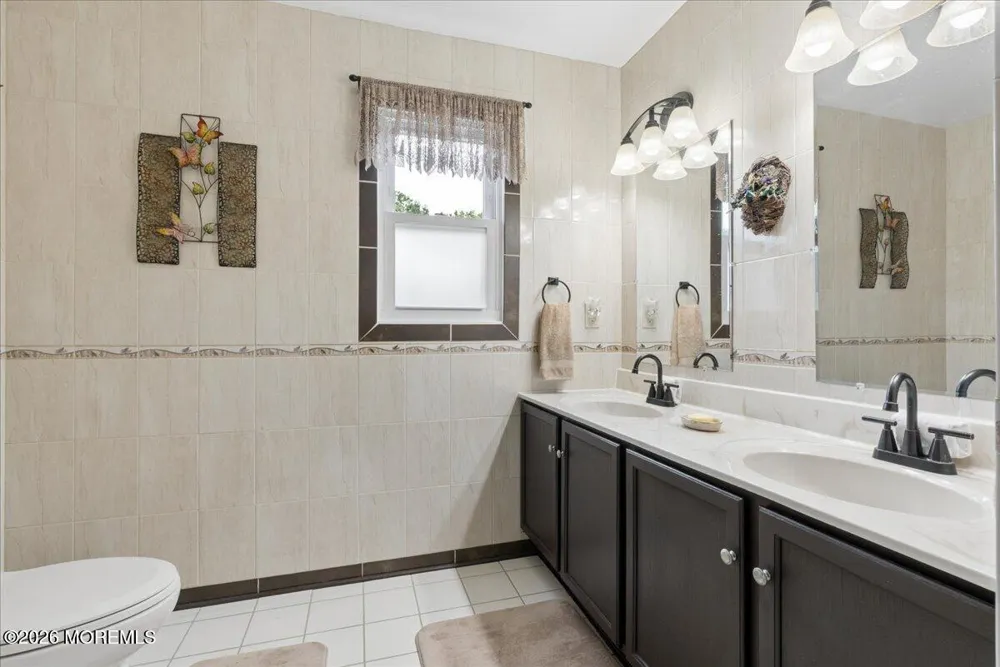 5 Hartnett Way Clarksburg, NJ 08510