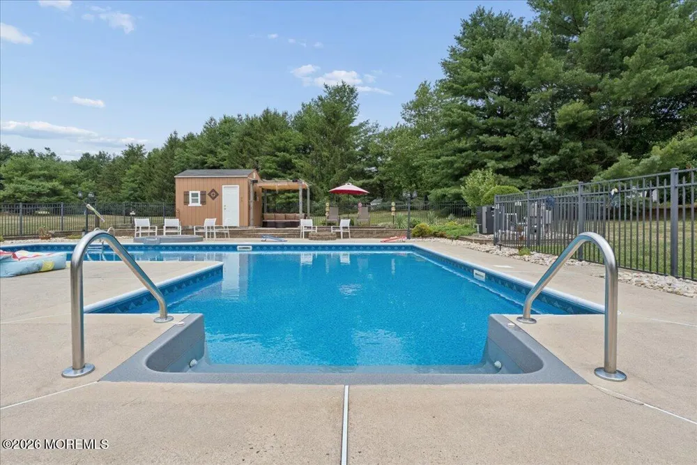 5 Hartnett Way Clarksburg, NJ 08510