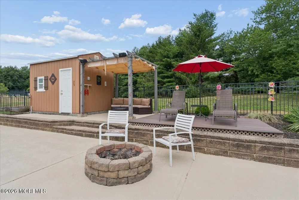 5 Hartnett Way Clarksburg, NJ 08510