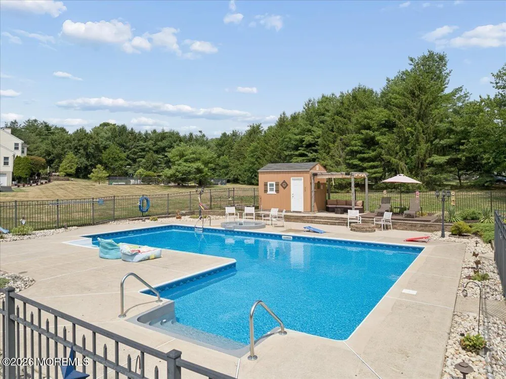 5 Hartnett Way Clarksburg, NJ 08510