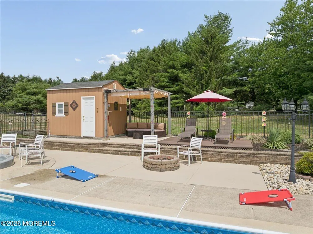 5 Hartnett Way Clarksburg, NJ 08510