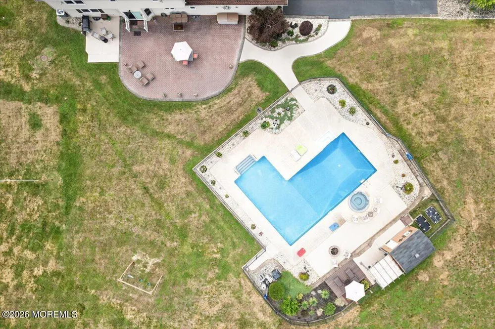 5 Hartnett Way Clarksburg, NJ 08510