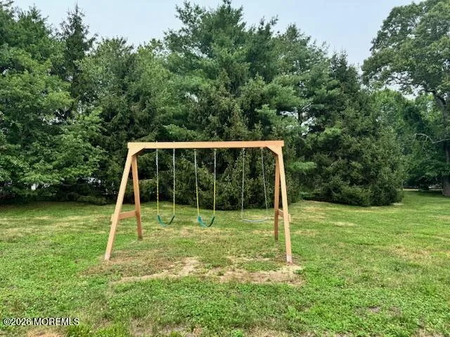 5 Hartnett Way Clarksburg, NJ 08510