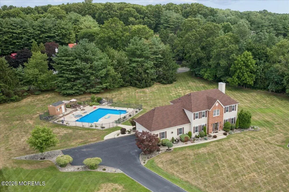 5 Hartnett Way Clarksburg, NJ 08510