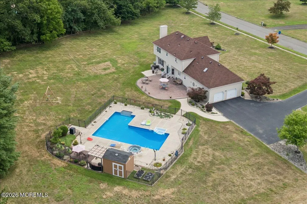 5 Hartnett Way Clarksburg, NJ 08510