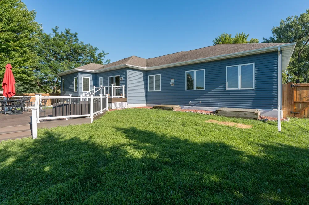 301 7th Street NW New Richland, MN 56072