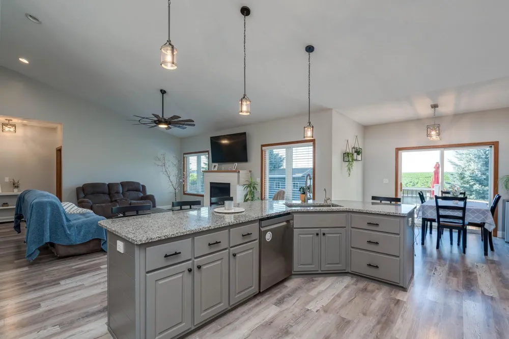 301 7th Street NW New Richland, MN 56072