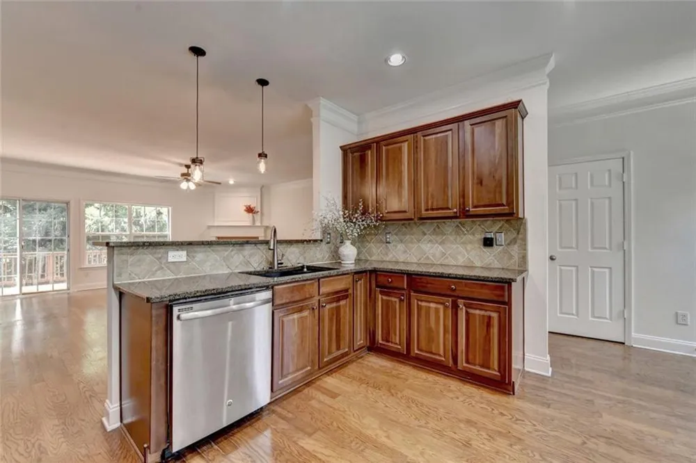 5276 Wellsley Bend Johns Creek, GA 30005