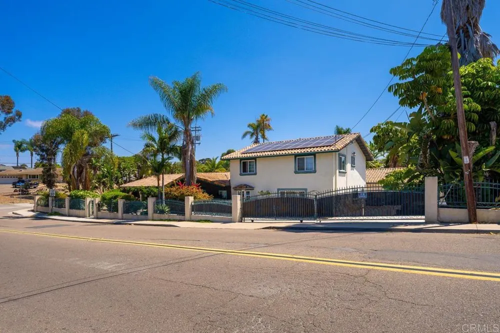 487 Hilltop Dr Chula Vista, CA 91910