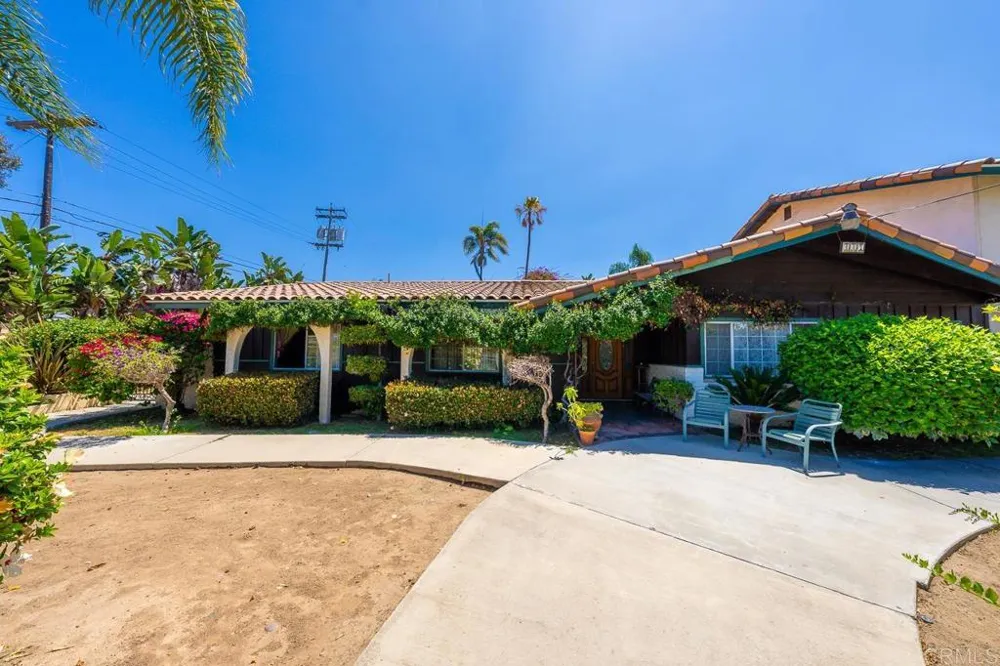487 Hilltop Dr Chula Vista, CA 91910