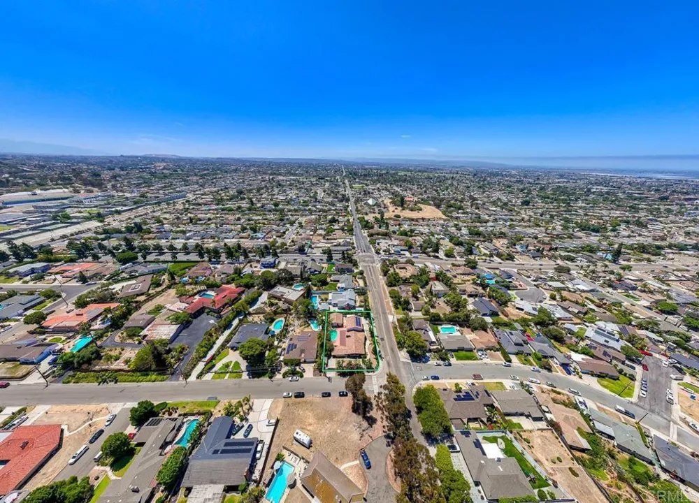 487 Hilltop Dr Chula Vista, CA 91910