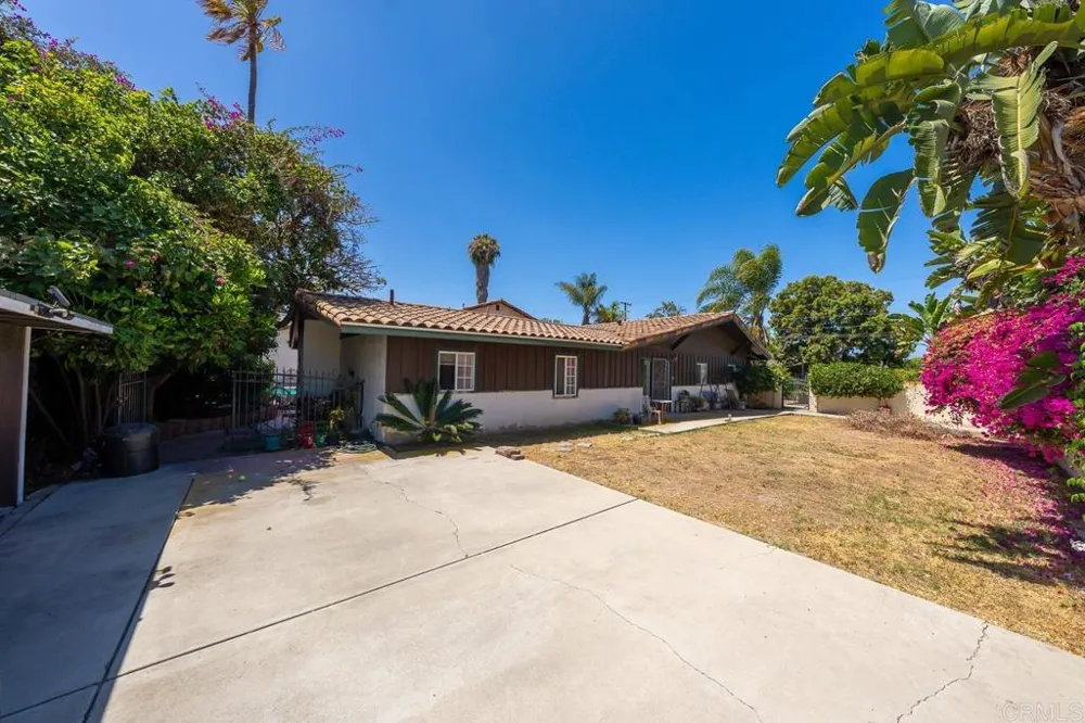 487 Hilltop Dr Chula Vista, CA 91910